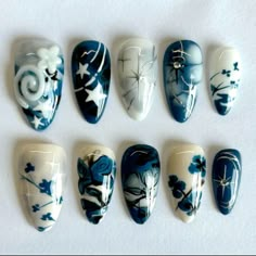 @d1cedclaws on insta Luxury Nail Art, Flower Press On Nails, Y2k 3d, Prom Event, Nails Luxury, Custom Nails, Flower Press, Anime Nails