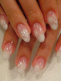 Clear Winter Nails, Clear Winter, Nail Colors Winter, Christmas Nails Easy, Cute Christmas Nails, Snowflake Nails, Christmas Nails Acrylic, Colorful Nail Designs, Festival Nails