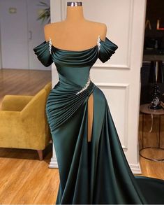 Prom Dress Ruffles, Valdrin Sahiti, Mode Editorials, Dress Ruffles, Mermaid Prom Dress, Prom Dresses For Teens, Gala Dresses, Prom Dresses Ball Gown