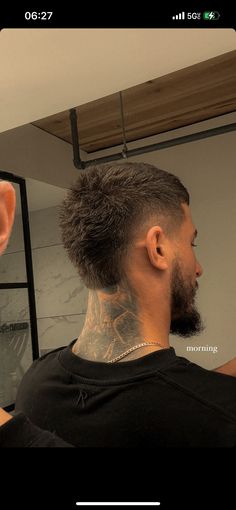 Buzz Cut Mullet Men, Men’s Haircut Low Burst Fade, Buzzcut Burst Fade, Cbum Hairstyle, V Cut Hair Men, Tapper Fade Alto, Taper Fade Pelo Corto, Midfade Hairstyle Men, Burst Fade Buzz Cut