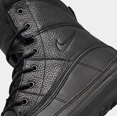 New Nike ACG Woodside II ‘Triple Black’ Boots 525393 090 Men Size 10.5. New Authentic. BOX WITHOUT LID. Sneaker Boots Mens, Water Resistant Shoes, Gentlemen Style, Gothic Jackets, Nike Gear, Men Sport Pants, Ankle Boots Men, Men Sport, Outdoor Boots