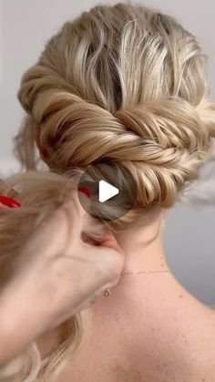 Hair Knots, Short Hairstyles For Black Women, Wedding Updos, Ponytail Hairstyles Easy, Hair Knot, Cool Braid Hairstyles, Hair Tutorials Easy, Cool Braids