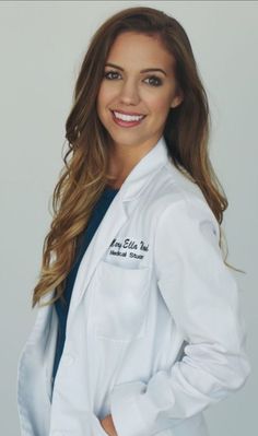 White Coat Ceremony Outfit, Medical Student Outfit, White Coat Outfit, Ceremony Outfit, Traveling Adventure, White Coat Ceremony, Pa School, Doctor Outfit