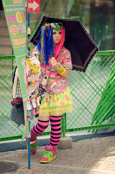 Dark Decora Kei, Dark Decora, Bubble Goth, Kawaii Harajuku, Harajuku Outfits, Victorian Goth, Weird Fashion