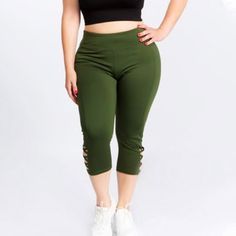 Forest Green Plus Size Cross Me Pocket Capri – Runner Island® Ab Workout At Home, Lattice, Forest Green, Women's Leggings