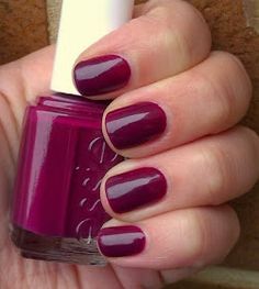 Fall Nail Polishes: Essie Bahama Mama Essie Bahama Mama, Nails Burgundy, Bahama Mama, Essie Nail Polish, Orange Nails