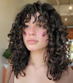 Long Layered Curly Hair, Layered Curly Haircuts, Bob Haircut Curly, Dirty Blonde Hair, Curly Hair With Bangs