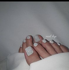 Silver Sparkle Nails, Glitter Pedicure, Sparkly Toe Nails, Glitter Toe Nails, Essie Nail Polish Colors, Glitter Tip Nails, Sharp Claws, Black Nails With Glitter