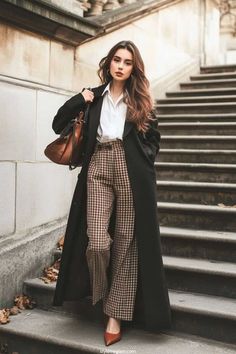 Classic And Elegant Style, Classic Woman Outfits, Autumn Classy Outfit, Old Money Office Outfits Women, Soft Dramatic Winter Outfit, Autumn Outfits Aesthetic Classy, Cute Casual Fall Outfits For Women, Italian Autumn Outfits, Cool Women Outfits