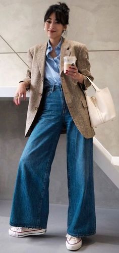 Fii Puternic, Wide Leg Jeans Outfit, Looks Jeans, Looks Street Style, Casual Work Outfits, Mode Inspo, Looks Chic, 가을 패션, Business Casual Outfits