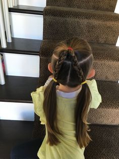 Teacher Ponytail, Bubble Braid Butterfly Clips, Toddler Side Ponytail, Topsy Tail Pigtails, Girls Bubble Braid Pigtails