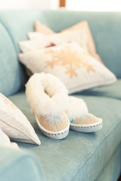 Sheepers core range presents our traditional 100% elsa sheepskin moccasin slippers. Our handmade slippers display a soft woollen interior and fluffy white sheepskin cuff. The core range has been instrumental in inspiring our Sen and mosaic ranges. Note to customers: Each pair has the European size written in biro on the sole of the slipper; and Sheepskin is a natural product. Each slipper accompanies a free eco Sheepers gift bag. Please read our FAQ page for more information: https://www.sheeper Handmade Slippers, Moccasin Slippers, Sheepskin Slippers, Moccasins Slippers, Beautiful Rainbow, Light Tan, Pastel Rainbow, Natural Material, Slide Slipper