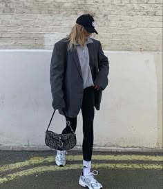 New Balance 452 Street Style, New Balance 530 Outfit Aesthetic, New Balance Aesthetic Outfit, New Balance 452 Outfit, 990v5 Outfit, New Balance 990 V5 Outfit, New Balance 530 Outfit