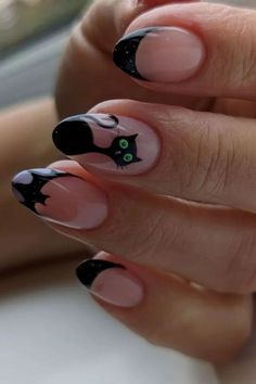 Showcase different moon phases in black and silver against a smoky-gray background—perfect for a celestial theme. Short Cat Nails, Halloween Cat Nail, Halloween Cat Nails, Black Cat Nail Art, Black Cat Nail, Cat Nail Designs, Short Cat, Cat Nail Art, Black Halloween Nails