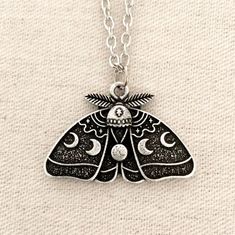 New Sterling Silver 925 Stamped Necklace 18 Inches Moth Pendant, Beaded Designs, Luna Moth, Punk Jewelry, Silver Moon, Bijoux Diy, Handmade Necklace, Animal Jewelry, Pretty Jewellery