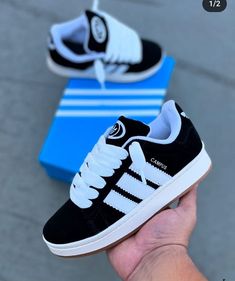 Adidas Gazelle Black, Ways To Lace Shoes, Lace Shoes, Dark Autumn, Shoe Inspo, Black Platform, Adidas Gazelle, Pretty Shoes