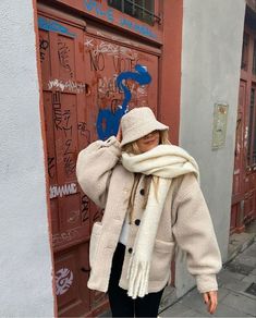 Nyc Winter Outfits, Nyc Outfits, Cold Outfits, Easy Winter Outfit, Funny Fashion, Winter Mode, Fashion Statements, Fall Fits