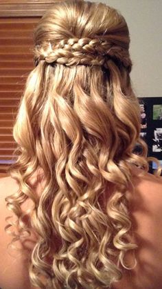 Getting ready for prom? Check out our top 12 prom styles for long hair | Hair & Beauty | Closer Online Updo Bun, Hairstyles Updo, Easy Braids, Braided Hairstyles Easy, Wedding Hairstyles For Long Hair, Formal Hairstyles, Homecoming Hairstyles, Trendy Wedding