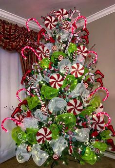 Grinch-themed Christmas Tree Tree Themes, Christmas Tree Decorations Diy