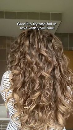 2nd Day Curly Hair Refresh, Curly Wash Day, Curly Hair Refresh, Curly Bridal Hair, Wash Day Routine, Hug Quotes, Day Routine, Curly Hair Tutorial