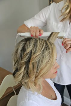 how to: beach waves for short hair - style - Little Miss Momma Flat Irons, Lob Hairstyle, Hair Done, Wedding Beach