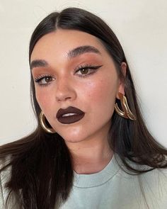 Diana Curmei on Instagram: "🧛‍♀️🧛‍♀️🧛‍♀️" Subtle Goth Makeup, Fashion Editorial Makeup, Bold Makeup Looks, Pretty Makeup Looks, Inspo Makeup, Makeup Is Life, Basic Makeup, Dope Makeup