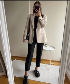 Outfits For The Office, Office Fits, Corporate Baddie, Outfit Chic, Classy Work Outfits