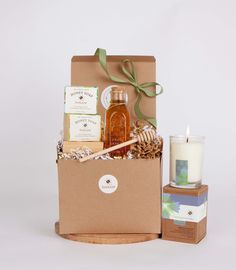 Give a gift of Bree Friendly Products. This gift set features our top-selling bee friendly products, wrapped and ready to present to that special someone in a kraft paper gift box made from recycled materials. SunLeaf beehives are located near the Seminary Fen, a beautiful and protected ecosystem. The purchase of this product supports the research, education and stewardship of bees. What's Inside Filled Candle in Glass, ClarySage Lavender 7 oz / 40 Hour Burn Time Bee-Friendly Honey Soap, Floral