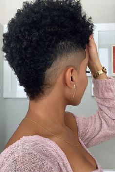 Shaved Side with Curly Top Curly Hair Shaved Side, Tapered Natural Hair Cut, Big Chop Natural Hair, Natural Haircuts, Low Taper Fade Haircut, Natural Hair Haircuts, Short Natural Haircuts, Shaved Side, Shaved Side Hairstyles