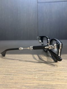 Duck Butters Chrome Hearts Glasses, Stylish Glasses For Men, Hidden Ny, Chrome Hearts Jewelry, Cute Glasses Frames, Aesthetic Glasses, Hearts Jewelry, Cold Fingers, Unique Sunglasses