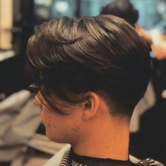 Celana Jogger Wanita, Short Hair Undercut, Mens Hair Trends, Men Haircut Styles, Mens Haircuts Fade, Corte De Cabelo Masculino, Undercut Hairstyles, Short Haircut