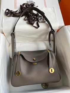 Size: Standard Size It comes with Dust box, Care manual, Tag, and Paper bag. Luxury Women's Box Bag, Hermes Picotin Size, Hermes Fashion, Luxury Brand Names, Name Design, Hermes Bags, Bag Dress, Hermes Bag, Ramadan