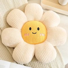 kawaii aesthetic daisy flower shaped decorative throw pillow with cute embroidered face Pastel Aesthetic Room, Vintage Bedding Set, Room Grunge, Checkered Decor, Pastel Bedding, Flower Throw Pillow, Yellow Petals, Crystal Bouquet, Floral Bedding Sets