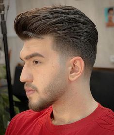 Discover the hottest summer hairstyle ideas for men! From trendy fades to cool textured cuts, our guide has got you covered. Get inspired by the latest hairstyles that will keep you looking stylish and fresh during the sunny season. Stay on top of your grooming game with these must-try summer hair trends. Haircuts For Men With Straight Hair, Taper Haircut Men, Formal Hairstyles Men, Barber Tips, Trending Hairstyles For Men, Stylish Boy Haircuts, Top Haircuts For Men, Haircut Names