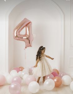 Four Year Old Birthday Photoshoot, 4th Birthday Girl Photoshooting, 3 Year Photoshoot Ideas, Toddler Girl Birthday Photoshooting, 4 Birthday Photoshoot Ideas, Girl Birthday Photoshooting Ideas, Four Year Old Photo Shoot, Two Year Photoshoot, Baby Girl Birthday Photoshooting