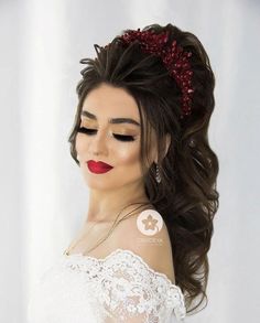 Hairstyles For Long Hair Elegant, Long Hair Elegant, Elegant Wedding Hairstyles, Hairstyles Elegant, Hair Elegant, Romantic Wedding Hair, Wedding Hairstyles Bride, Red Lip Makeup