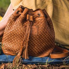 Sweet Grass Textured Bucket Bag By STS – Indian Traders (L7 Enterprises) Bucket Bags Outfit, Tan Bag, Leather Weaving, Leather Bucket Bag, Leather Bucket, Purse Accessories, Satchel Purse, Leather Working, Full Grain Leather