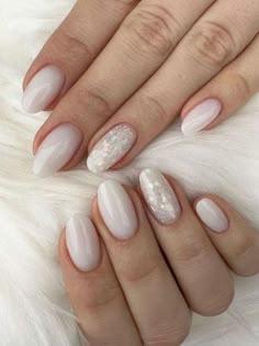 μαρμάρινα-νύχια-με-στρας-ιδέες- Milky White Nails, White Gel Nails, Bridesmaids Nails, White Glitter Nails, Plaid Nails, White Nail Designs, Oval Nails