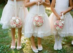 Kissing Balls: Instead of a traditional bouquet, have your florist make kissing balls for your flower girls. They're easy to carry and look oh-so sweet. Photo by Kate Headley Photography via Style Me Pretty Outdoor Wedding Flowers, Flower Girl Flower, Boda Mexicana, Wedding Girl, Girl Flower, Flower Ball, Maryland Wedding