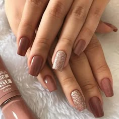 Nude Nails With Glitter, Simple Gel Nails, Blush Nails, Nails 2021, Cute Gel Nails, Brown Fall, Thanksgiving Nails, Street Nails, Short Acrylic Nails Designs