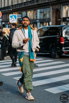 New York Street Wear Men, Fashion Week Men Street Style, Mens Street Style 2020, Mens Fall Street Style, Nyc Street Fashion, Men Street Outfit, Mens Fashion Week Street Style, Anthony Green