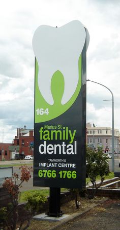 Dental Clinic Exterior Signage, Sign Board Design For Dental Clinic, Dental Clinic Boards, Dental Board Designs, Dental Clinic Name Board Design, Dental Office Signs Outside, Dental Clinic Sign Board Design, Dental Sign Board Design, Dental Clinic Board Design