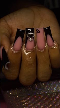 There's a new beauty trend taking over Instagram and it's absolutely stunning. Say hello to "quartz nails". 19th Bday Nails, Square Nails With Charms, 19th Birthday Nails Ideas, 18th Birthday Nails Acrylic, 18th Birthday Nails Ideas, 18th Nails, Aesthetic Piercing, Acrylics Ideas, Nba Artwork