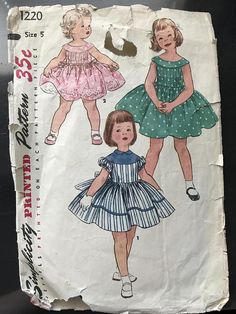 Simplicity 1220 1950s Little Girl's Dress with Flared Party Dress Patterns, Fabric Sewing Patterns, Frock Patterns, Retro Mode, Childrens Dress, Simplicity Sewing