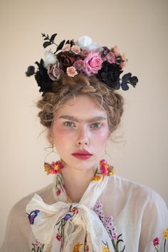 Frida Kahlo inspired flower headband. Perfect for weddings, photoshoots, parties or other events. It is made of artificial/fabric flowers, preserved material and other material used for arranging. Photo: Michaela Durisova photography Model: Kika S. When stored in dry and dark place, our products last 10-15 years. We can also make you other matching accessories. Please message me for more information. :) ---------------------------------------------------------------- SHIPPING INFO For EU orders: Floral Headpiece Crown, Luxury Handmade Flower Headpieces For Summer, Flower Headband Boho, Mexican Hair Jewelry, Mexican Flower Crown With Veil, Fiesta Flower Crown Mexican, Bride Flower Crown And Earrings, Frida Kahlo Felt Head Wreath, Oversized Flower Headpiece