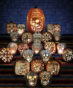 Pumpkin Carver, Pumkin Carving, Monster Under The Bed, Amazing Pumpkin Carving, Pumpkin Carving Designs, Remember Day, Gourd Lamp, Halloween Crafts Decorations