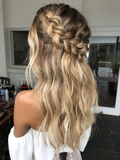 Best Wedding Hairstyles, Long Hair Updo, Trending Hairstyles, Looks Chic, Messy Hairstyles, Prom Hair, Hair Updos, Makeup Inspo, Medium Length Hair Styles