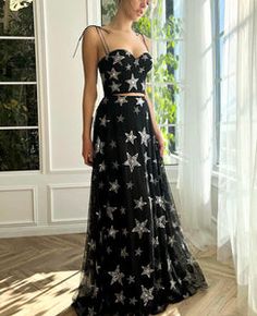 Vincent Rhône Mermaid Gown | Teuta Matoshi Mermaid Dress Formal, Teuta Matoshi, Spaghetti Strap Prom Dress, Sweetheart Prom Dress, Evening Party Gowns, Long Prom Dresses, Floor Length Skirt, Women Formals, Mermaid Gown