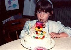 Anne Hathaway as a child. Anne Hathaway Kids, 90s Actresses, Lisa Congdon, 33rd Birthday, Late Bloomer, Easy Parties, Birthday Pictures