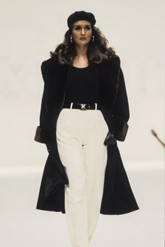 Max Mara - Fall 1992 RTW Vintage Classy Outfits, Fashion Collection Inspiration, 90s Fashion Outfits, Outfits Women, Lookbook Outfits